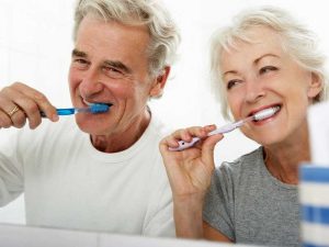 مراقبت دهان و دندان در سالمندان